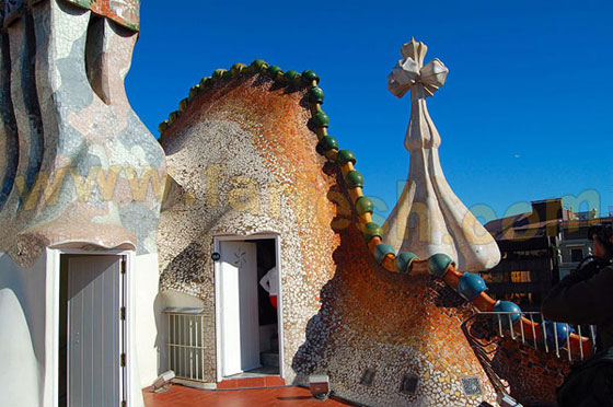 HouseOfBones-08.jpg