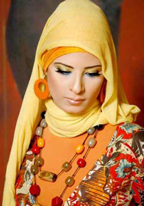 ماذا نصحت أشهر عارضة أزياء محجبة الفتيات المحجبات؟! 