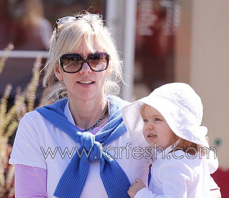 مرشح سابق للرئاسة الامريكية يعترف بأبوته لطفلة غير شرعية مرشح سابق للرئاسة الامريكية يعترف بأبوته لطفلة غير شرعية