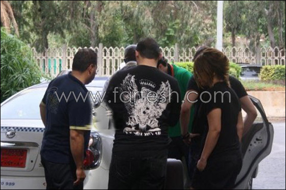 صور محمود شكري داخل بيته بعد خروجه من الأكاديمية!!