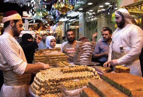 اليكم صور من حول العالم في أول ايام العيد