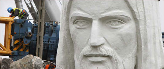 أطول تمثال للسيد المسيح العالم!! jesus_5.jpg