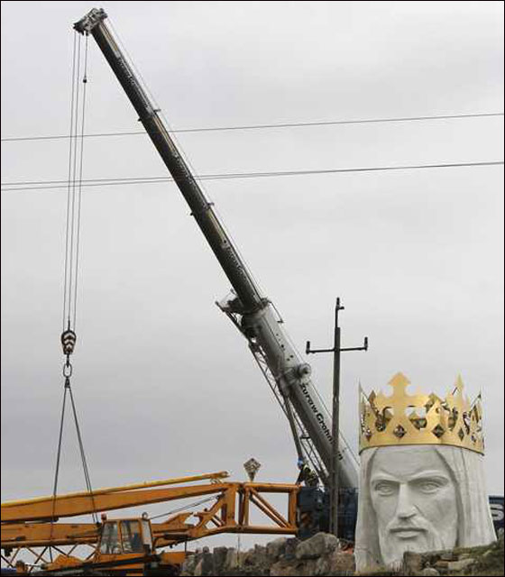 أطول تمثال للسيد المسيح العالم!! jesus_6.jpg