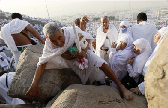 لبيك اللهم لبيك.. أكثر من 3 ملايين يقفون على صعيد عرفات