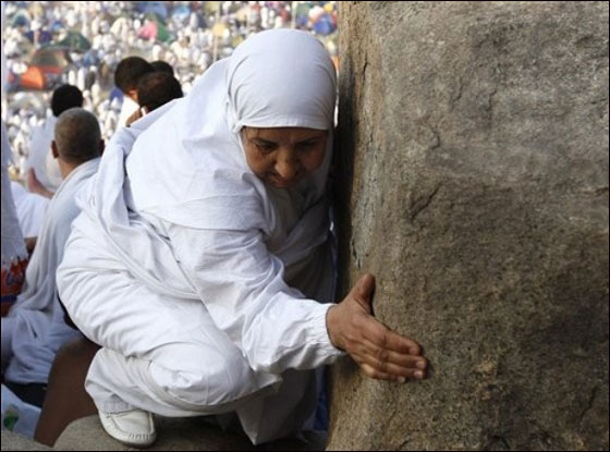 لبيك اللهم لبيك.. أكثر من 3 ملايين يقفون على صعيد عرفات