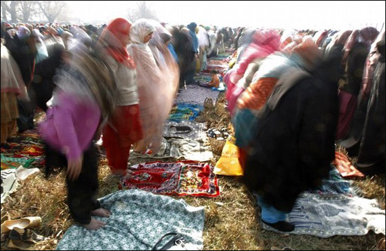 بالصور.. فرفش يعرض احتفالات عيد الأضحى حول العالم! بالصور.. فرفش يعرض احتفالات عيد الأضحى حول العالم!