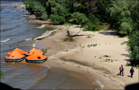 مصرع 110 اشخاص نتيجة غرق سفينة سياحية روسية! 