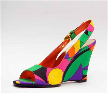 النسائية 2010 من “سيرجو روسي”أحلى الأحذية والصنادل والشباشب باللون الأصفر
