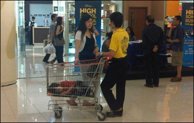 "فرفش" ينقل لكم المجموعة الاولى لصور التقطها اسوأ الآباء في العالم