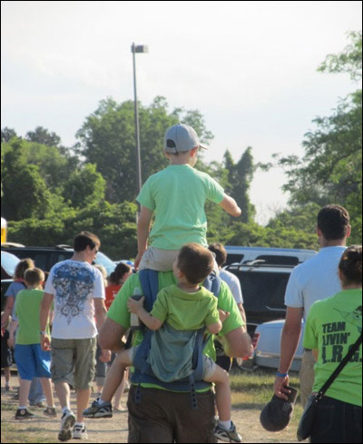 "فرفش" ينقل لكم المجموعة الاولى لصور التقطها اسوأ الآباء في العالم