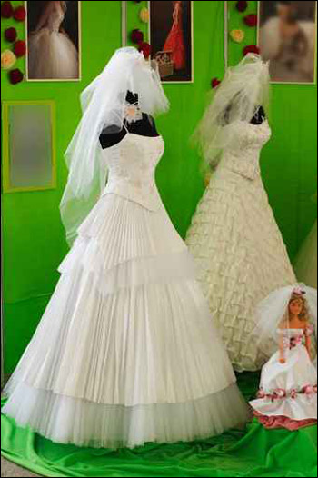 اليكم تشكيلة فساتين زفاف راقية وناعمة جدا تناسب الاميرات!