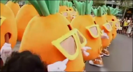 بالفيديو: صيني يجمع 48 جزرة ليعرض الزواج على حبيبته! 