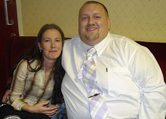 بعد ان لقّبوه بوحش البحيرة.. تحداهم وخسر نصف وزنه