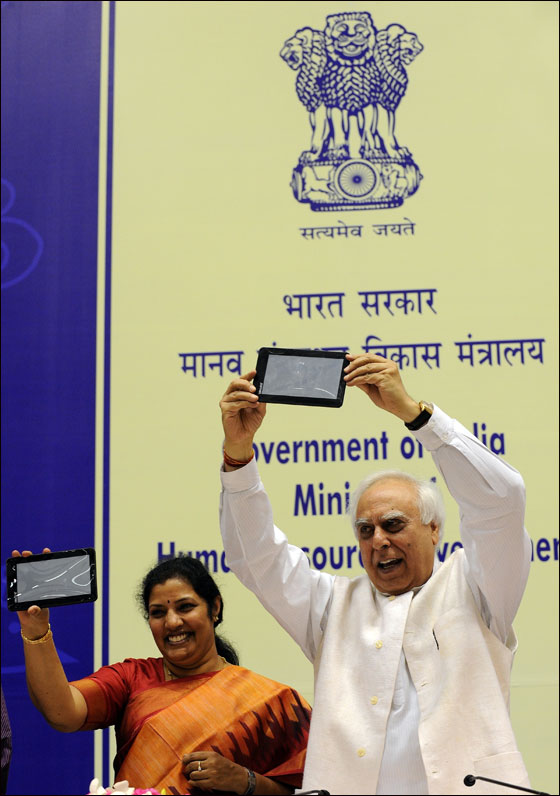 أرخص جهاز كمبيوتر لوحي في العالم.. قيمته 35 دولار! 