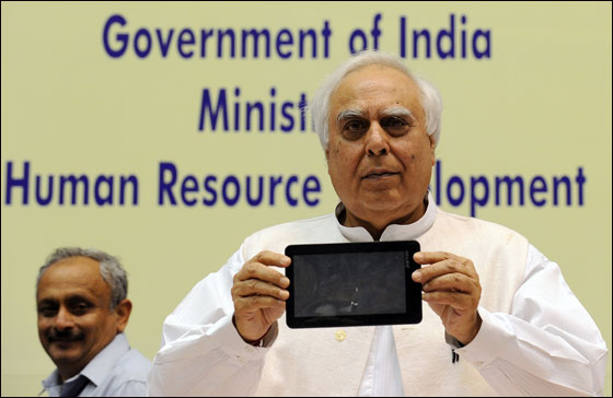 أرخص جهاز كمبيوتر لوحي في العالم.. قيمته 35 دولار! 