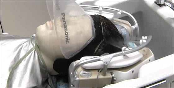 بالفيديو.. روبوت ياباني يغسل الشعر باستخدام 24 اصبعا!! بالفيديو.. روبوت ياباني يغسل الشعر باستخدام 24 اصبعا!!