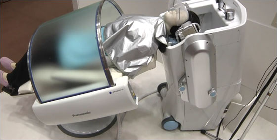 بالفيديو.. روبوت ياباني يغسل الشعر باستخدام 24 اصبعا!! بالفيديو.. روبوت ياباني يغسل الشعر باستخدام 24 اصبعا!!