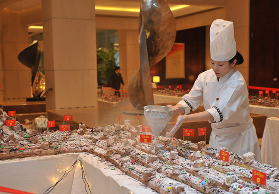 الصين تصنع اطول كعكة لعيد الميلاد المجيد الصين تصنع اطول كعكة لعيد الميلاد المجيد