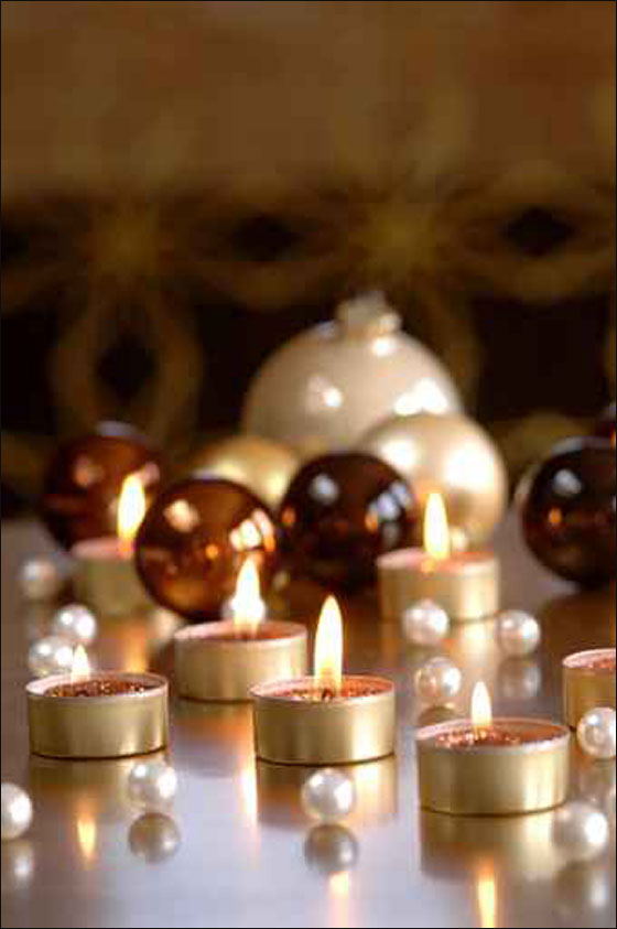اليكم تصاميم الشموع لتزيد بيوتكم نورا في العيد!