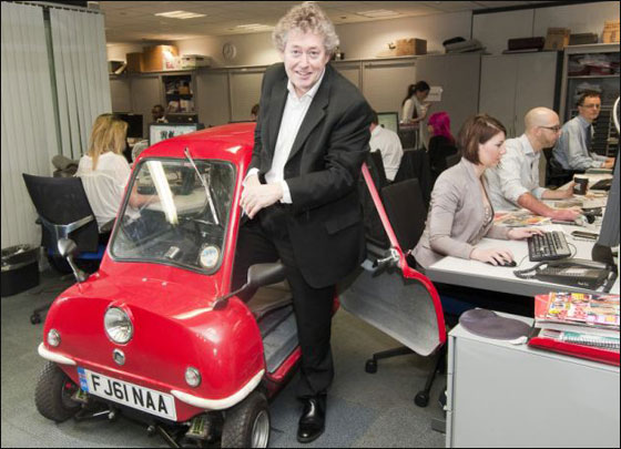 بريطانيون يحاولون اعادة تصنيع اصغر سيارة في العالم!