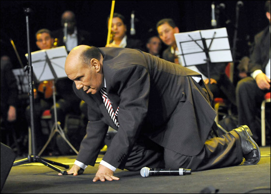 وفاة الفنان المغربي مصطفى بغداد اثر ازمة قلبية المت به على المسرح!!