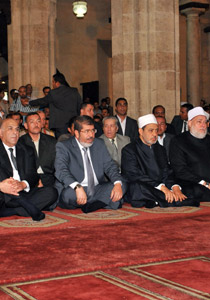محمد مرسي يؤدي اليمين بالتحرير والثورة مستمرة حتى تحقيق اهدافها!
