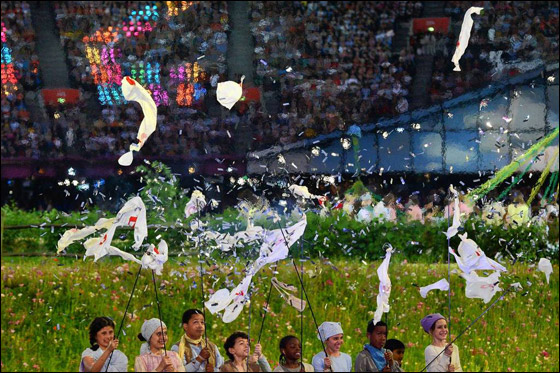 احتفال ضخم  بتاريخ وثقافة بريطانيا بافتتاح اولمبياد لندن 2012!